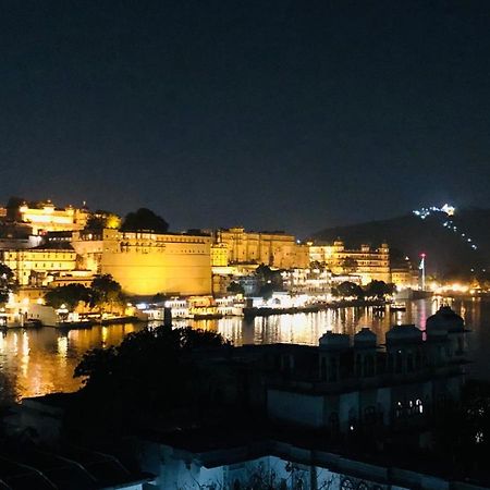 Hotel Nirvana Lakeside Udaipur Luaran gambar