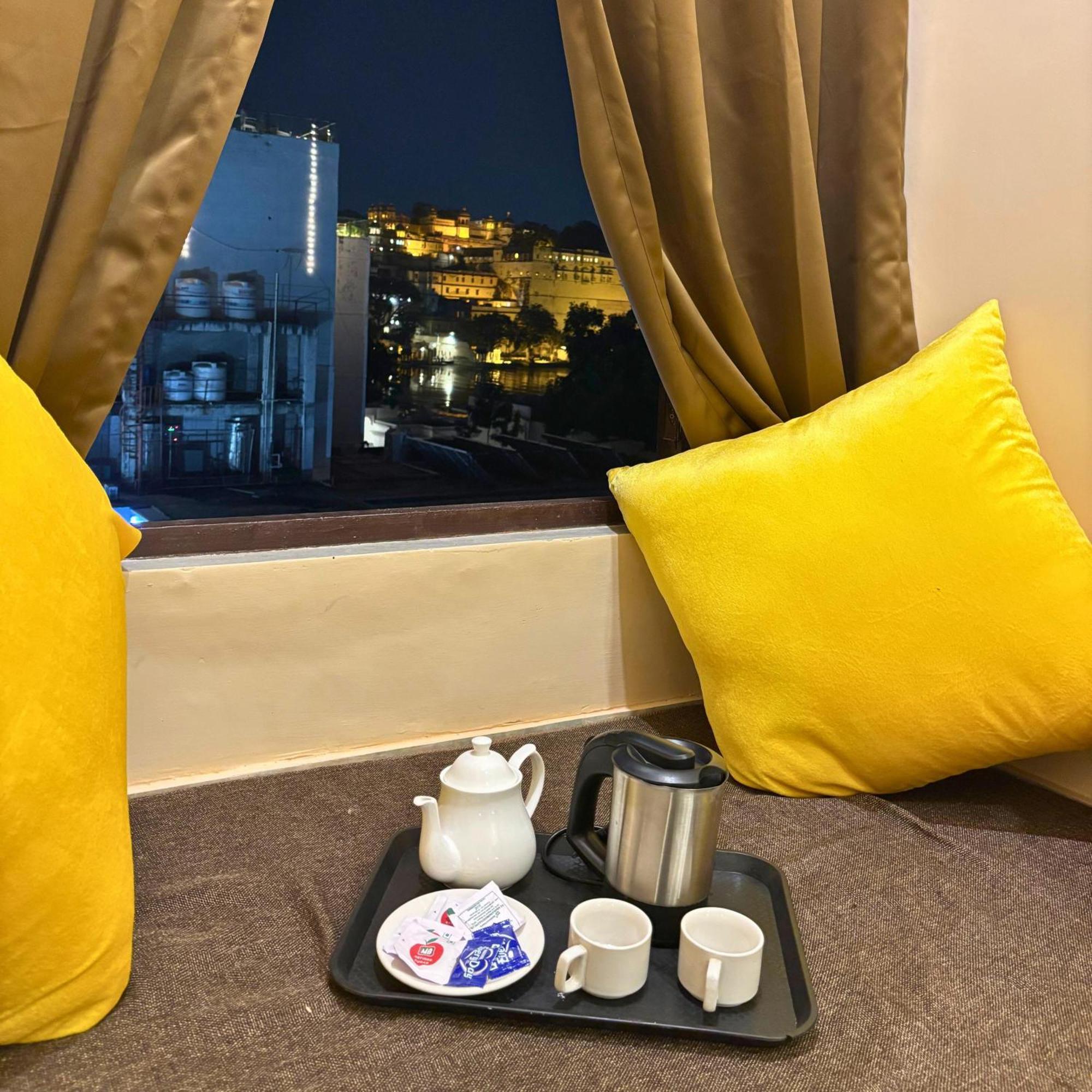 Hotel Nirvana Lakeside Udaipur Luaran gambar