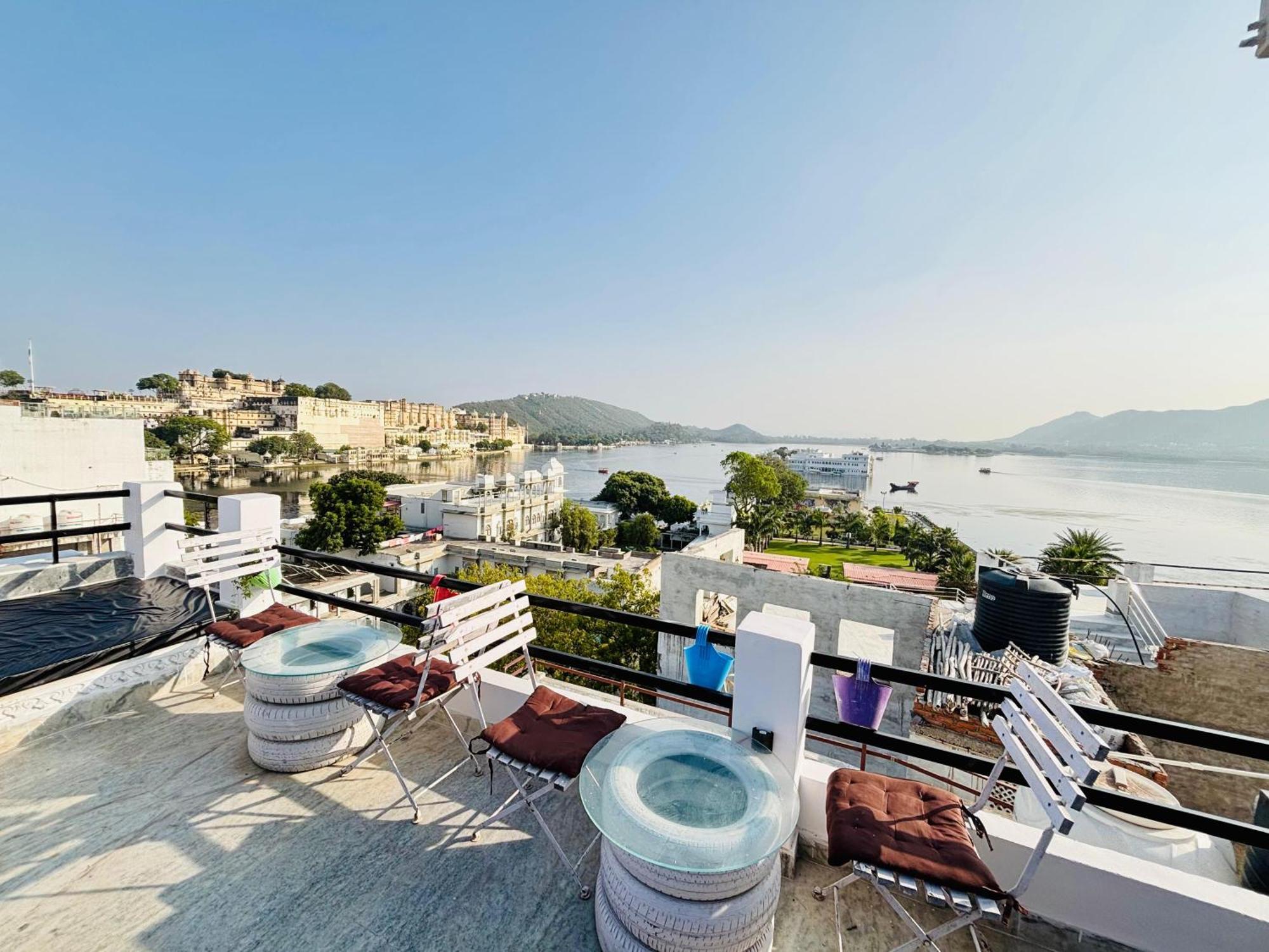 Hotel Nirvana Lakeside Udaipur Luaran gambar